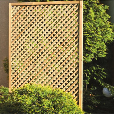 Primrose Wall Diamond Trellis Privacy Garden Softwood Screening 1.83m x 1.56m