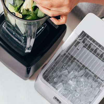 Pro Breeze Countertop Ice Cube Maker - 2L Self-Cleaning Machine With 15kg Daily Output - White