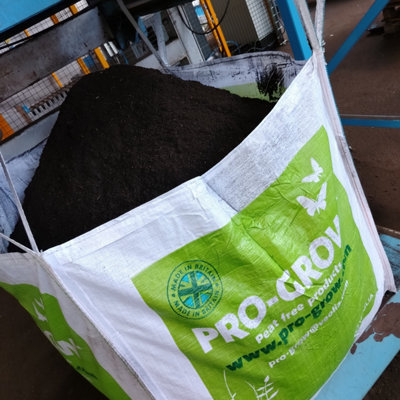 Pro-Grow Vegetable Growing Compost 1000L - Peat Free & Organic Soil ...