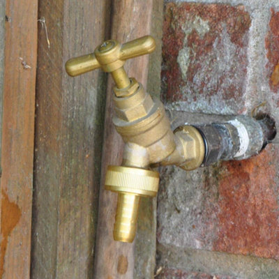 Pro Platinum Universal Brass Tap - Connects To a 1/2 Inch Standpipe ...
