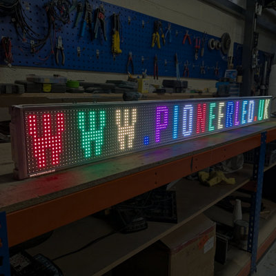 Programmable LED Scrolling Sign PioneerLED P10 195x19cm Indoor