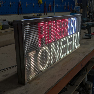 Programmable LED Scrolling Sign PioneerLED P10 99x35cm Indoor