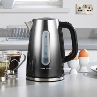 BLACK+DECKER 1.7L Rapid Boil Electric Cordless Kettle, Black