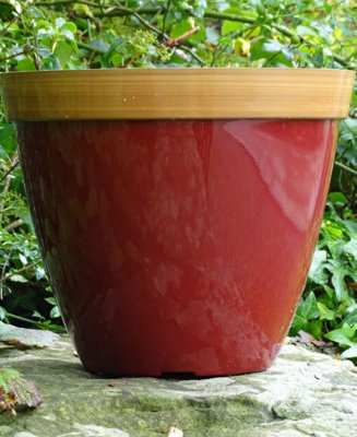 Provence planter in red with bamboo effect rim set of 2 - made from 100% recycled plastic