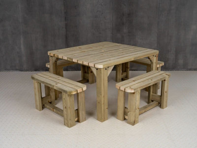 QUADRUM Rounded Picnic Table With 4 Benches (Natural finish)