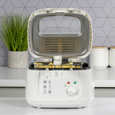 Quest 35119 2.5L Deep Fat Fryer DIY at B&Q