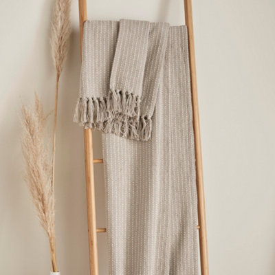 Quinn Textured Throw in Clay Pink