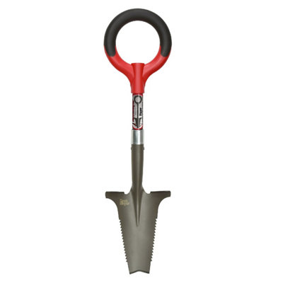 Root deals spade shovel