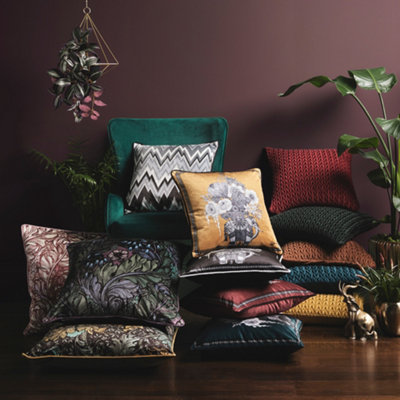 Rambleicious Luxe Velvet Filled Cushion