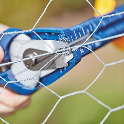 Rapid FP216 Garden Fence Pliers for VR16 Fence Hogrings with High Capacity Magazine Ergonomic Soft Handle & Easy Storage Features
