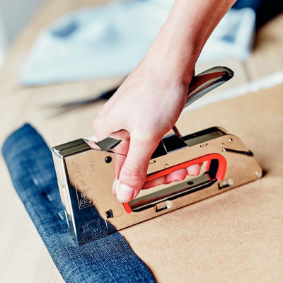 Rapid Heavy Duty Manual Staple Gun PRO R153 for No. 53 Staples ...