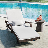 Rattan Effect All Weather Resistant Sun Lounger Garden Recliner Patio Chair with Seat Cushion