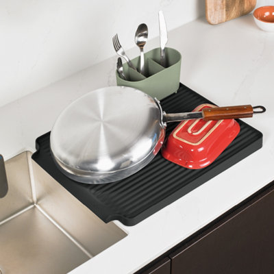 ReBorn Large Recycled Draining Rack - Sage Green Kitchen Dish Drainer - Holds up to 10 Plates - Made in the UK