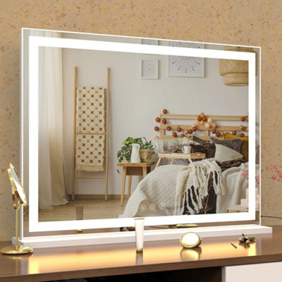 Makeup dresser with lighted mirror deals