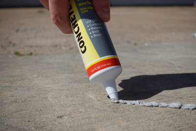 Red Devil Pre-Mixed Concrete Repair & Cement Filler 5.5oz Grey Squeeze Tube
