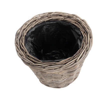 Red Hamper RA031 Rattan Set of 2 Tapered Rattan Round Planter with Plastic Lining