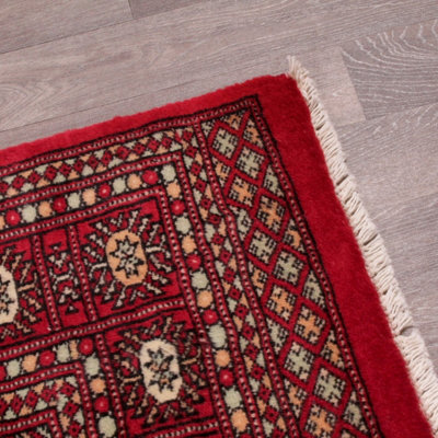 Red Hand Knotted Traditional Bordered Floral Geometric Easy to clean Rug for Bedroom & Living Room-90cm X 150cm