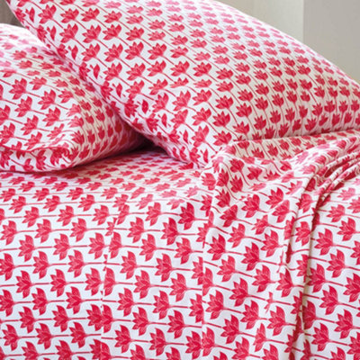 Red Long Stem Lotus Fitted Sheet