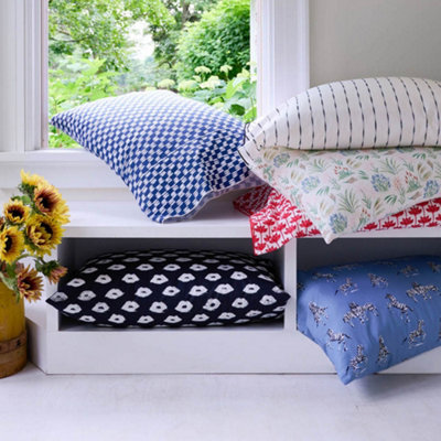 Red Long Stem Lotus Fitted Sheet