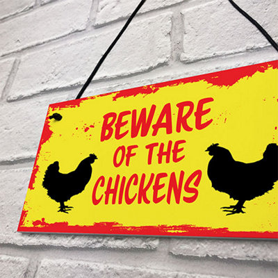 Red Ocean BEWARE OF THE CHICKENS Hanging Plaque Chicken Coop Sign ...