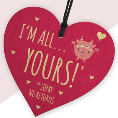 Valentines presents outlet for girlfriend