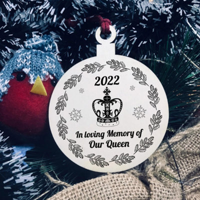 Red Ocean Queen Elizabeth II Plaque Hanging Wood Memorial Christmas Tree Decoration Keepsake