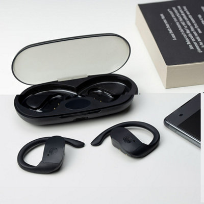 RED5 Outer Earbuds With Charging Case in Black