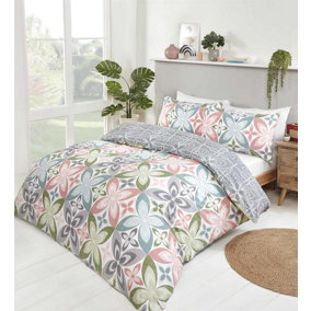 Reileigh Floral Reversible Duvet Cover Bedding Set