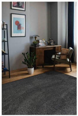 Relay Collection Recycled Low Pile Rug in Charcoal