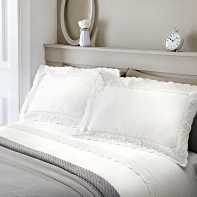 Renaissance Scallop Lace Embellished Duvet Cover Set