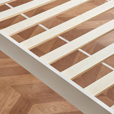 Bed with deals wooden slats