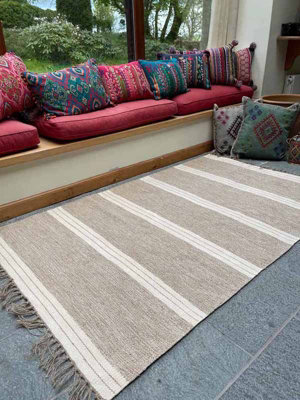 RETEELA Living Room Rug with Natural Striped Design - L60 x W90 - Beige