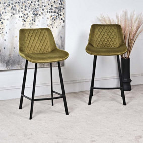 Retro style velvet bar stool with black metal legs and foot rest Chase set of 2 Bar Stools - Green