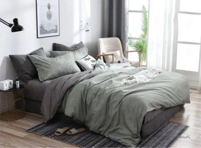 Reversible Grey Printed Duvet Set