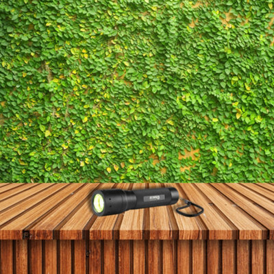 REWIND Torch 280m Range, Dust- and Splash-Proof Design for Reliable Illumination