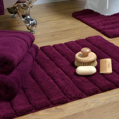 Ribbed Two Piece Bath Mat & Toilet Mat Set - Beetroot