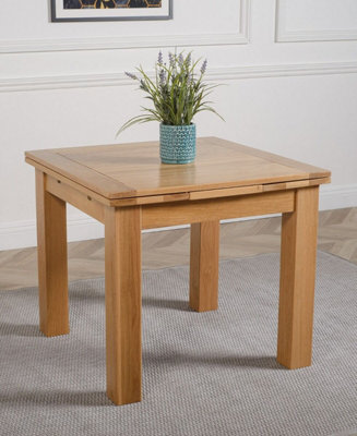 Richmond 90 - 150cm Small Oak Extendable Dining Table | DIY at B&Q