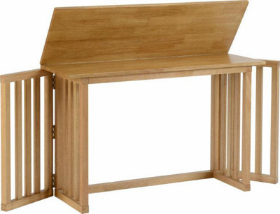 Richmond Oak Varnish Foldaway Dining Table