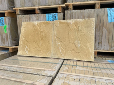 Riven stone Peak Paving slab, 8.1m² (L)450mm (W)450mm Pack of 40 Buff