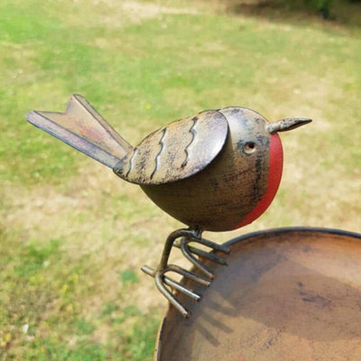Duo Robin Bird Bath Su Picchetto: Statua Decorativa Da Giardino In Metallo Con Due Pettirossi - 2