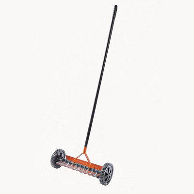 Rolling Lawn Scarifier, Manual Moss Rake, 11 Sharp Blades, Adjustable Depth, Long Handle, Lawn Aerator for Healthy Grass