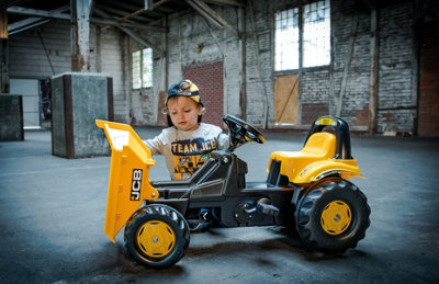 Jcb ride store on dumper truck