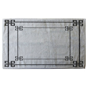 Roman Style Ornamental Frame (Bath Towel) / Default Title