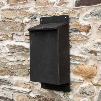 Roost Maternity Bat Box - Plywood/Ceramic - L13 x W27 x H52 cm