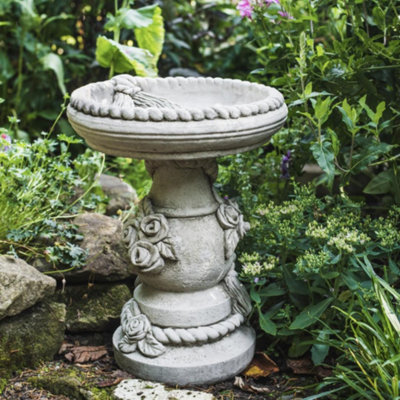 Rose and Rope Design Stone Birdbath