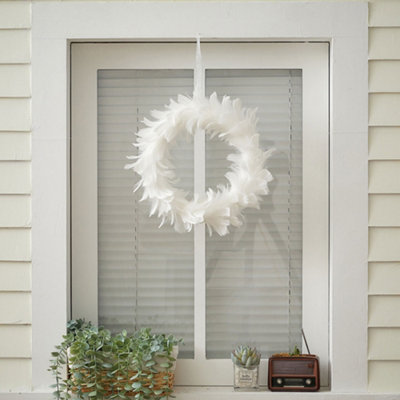 Round Hanging White Feather Wreath Front Door Wedding Decoration Dia 30cm Price Comparisons | Compare The Build