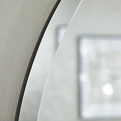Round Mirror Simplistic Bevelled Round Shape with Stylish black outline ...