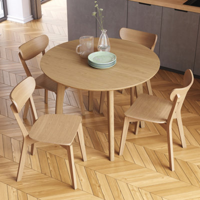 Photo inspiration: Scandinavian Style Wood Chairs Reference: Roxy Luxury Wooden Chair Retro Scandinavian Style