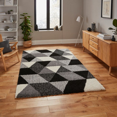 Royal Nomadic Black White Shaggy Rugs By Think Rugs | DIY at B&Q