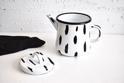 Rozi Stripe Collection Enamel Two Mugs & Teapot Gift Set